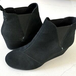 Tom’s Kelsey Bkack Suede Bootie